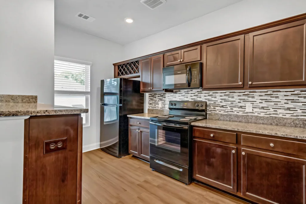 savannah ga apartments hickory grove kitchen